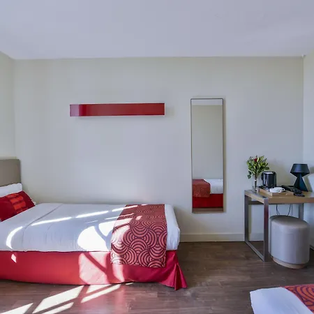 Hotel Clemenceau By Happyculture 3*
