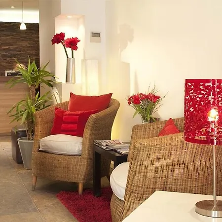 Hotel Clemenceau By Happyculture 3*