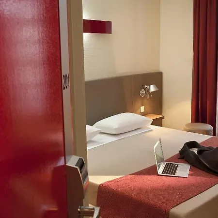 Clemenceau By Happyculture Hotel 3*