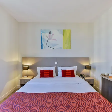 Hotel Cœur De Clémenceau By Happyculture 3*